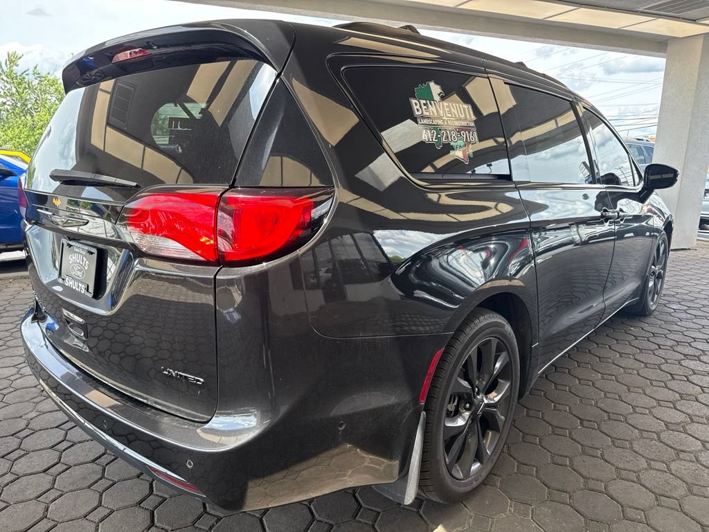 Used 2019 Chrysler Pacifica Limited w/ Advanced Safetytec Group FWD image 6