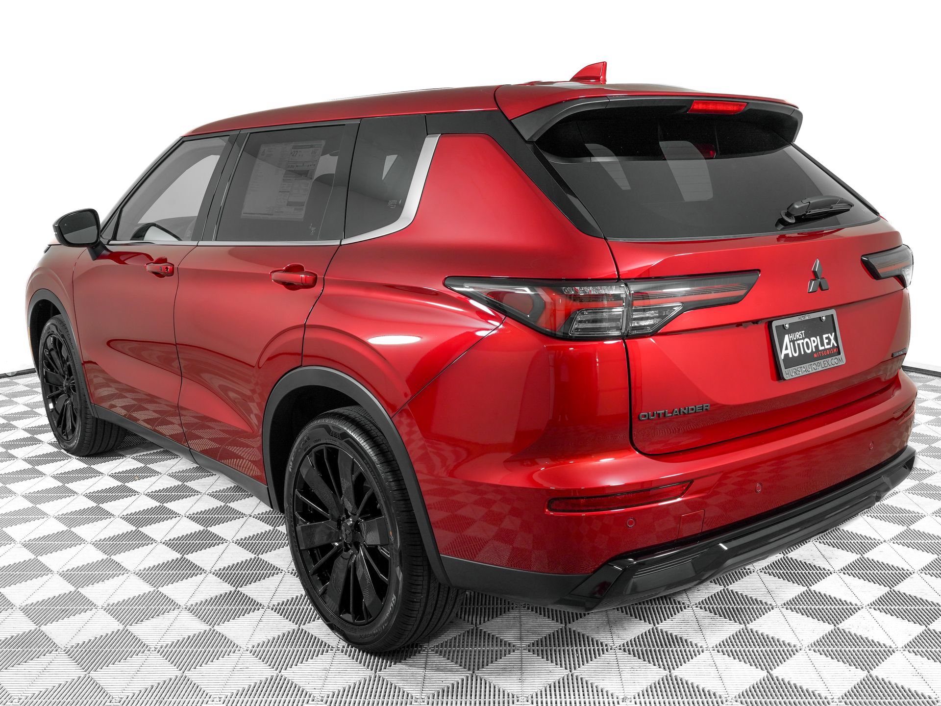 New 2026 Mitsubishi Outlander LE AWD/4WD image 4