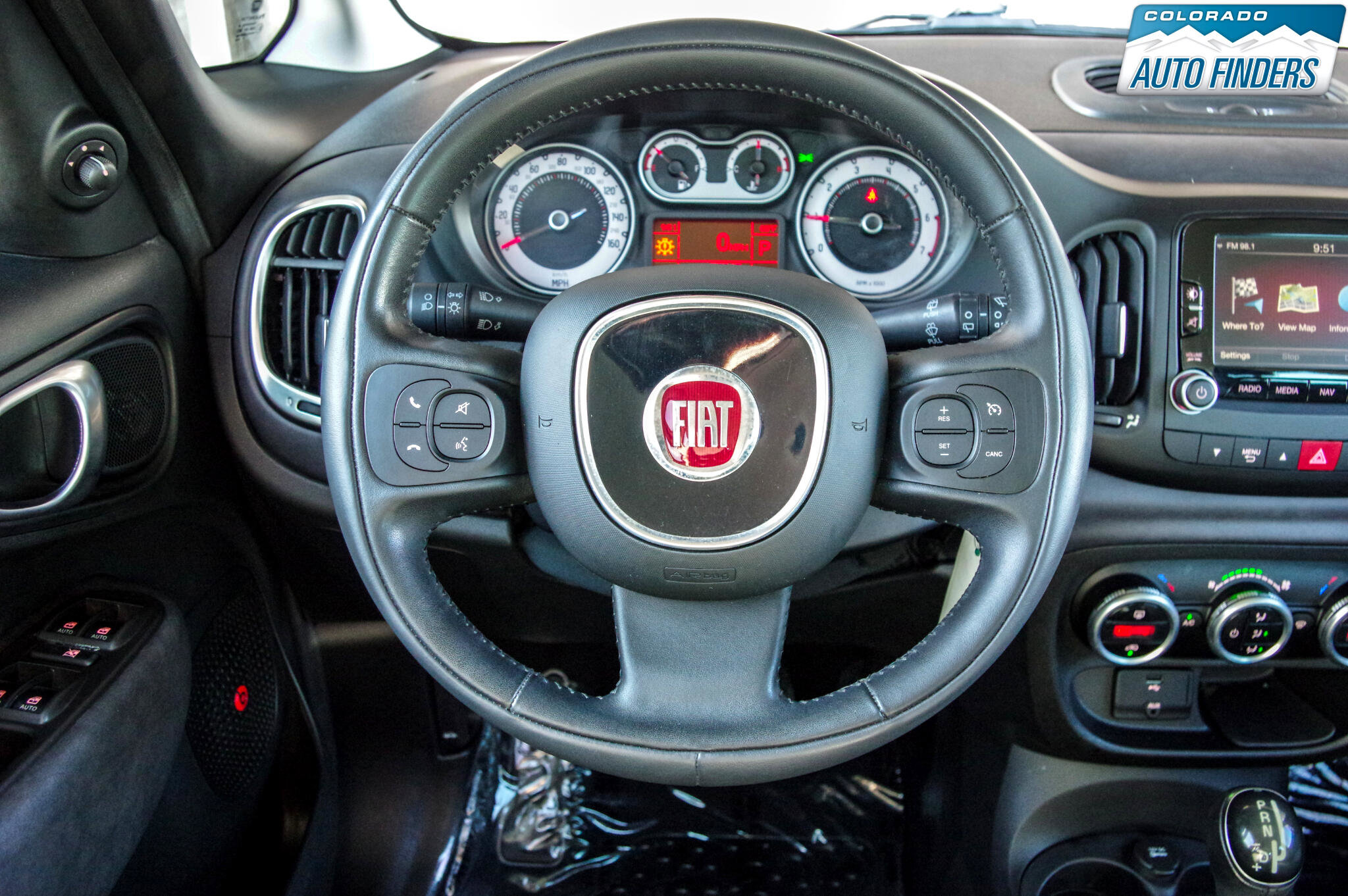 Used 2015 FIAT 500L Lounge image 11