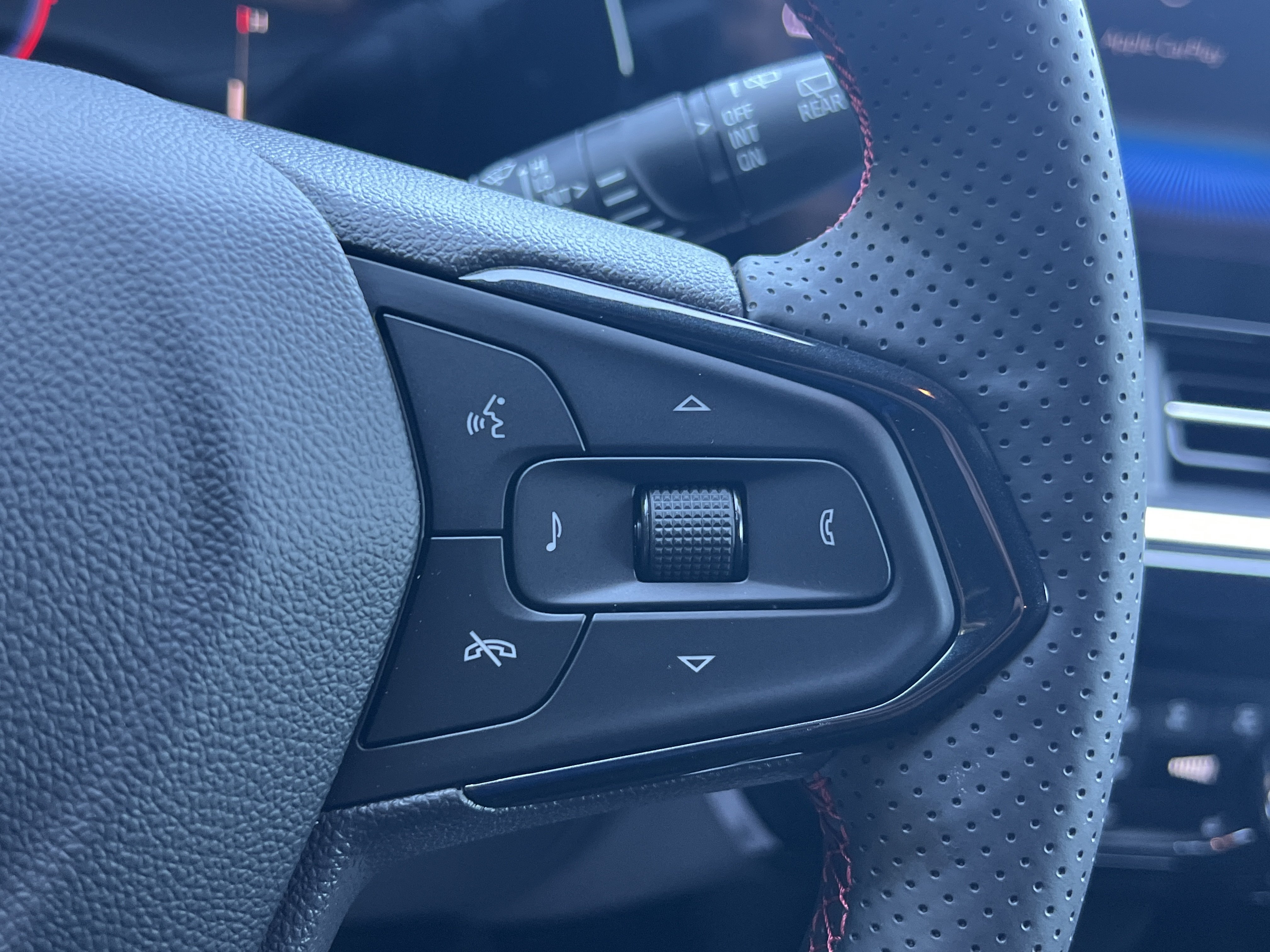 New 2026 Chevrolet Trax RS FWD image 21