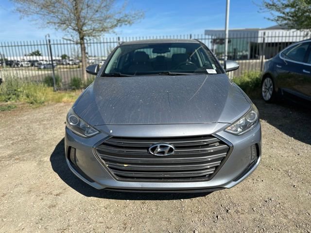 Used 2017 Hyundai Elantra Limited image 2