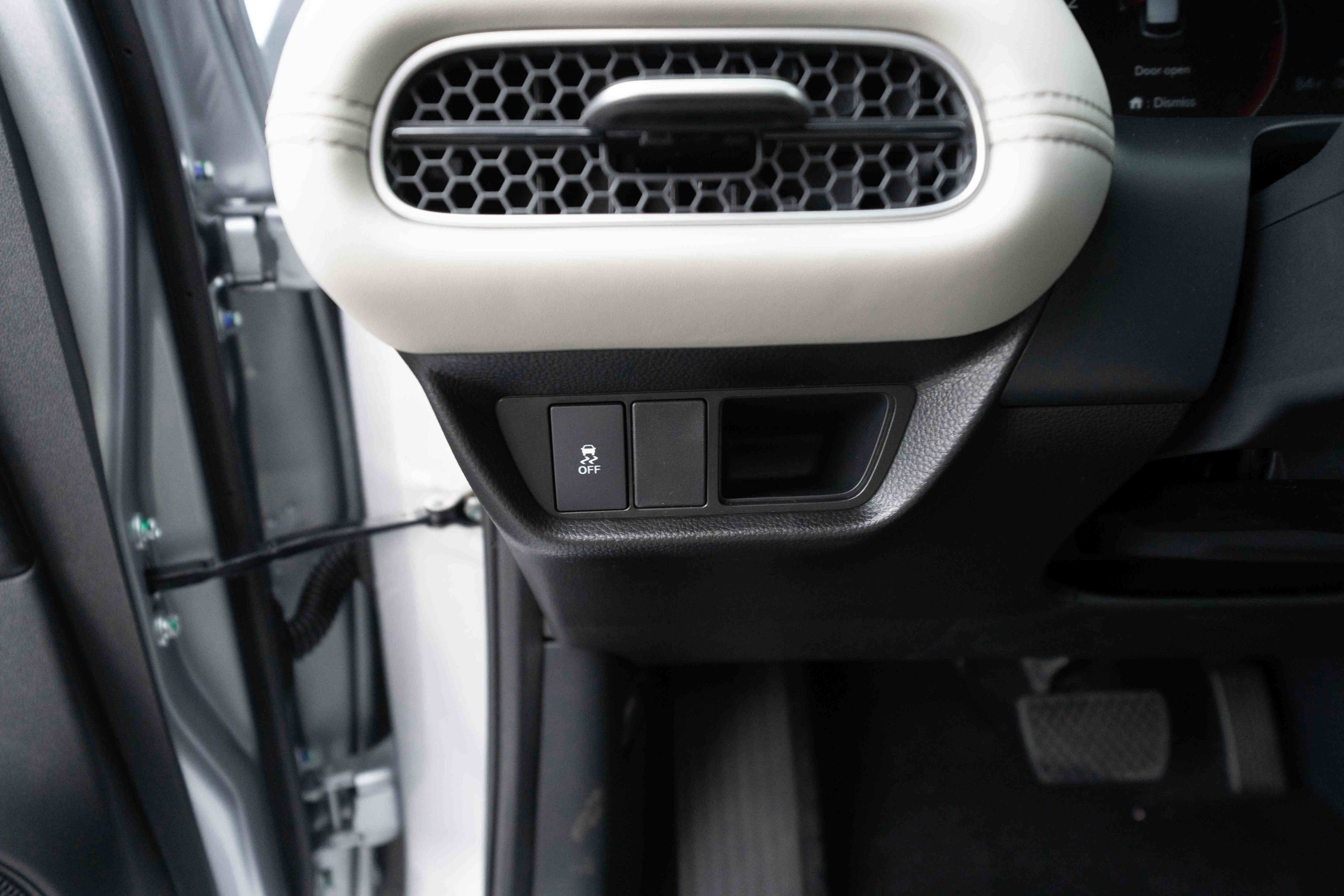 New 2026 Honda HR-V EX-L image 11