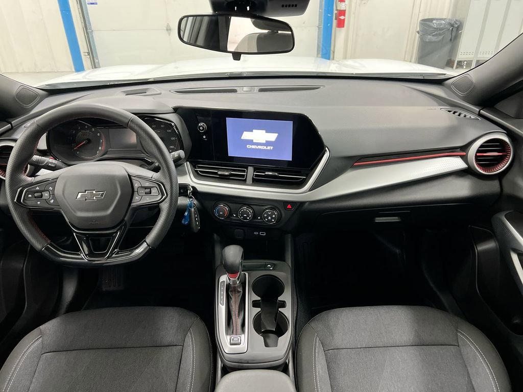 Used 2024 Chevrolet Trax RS w/ Driver Confidence Package FWD image 10