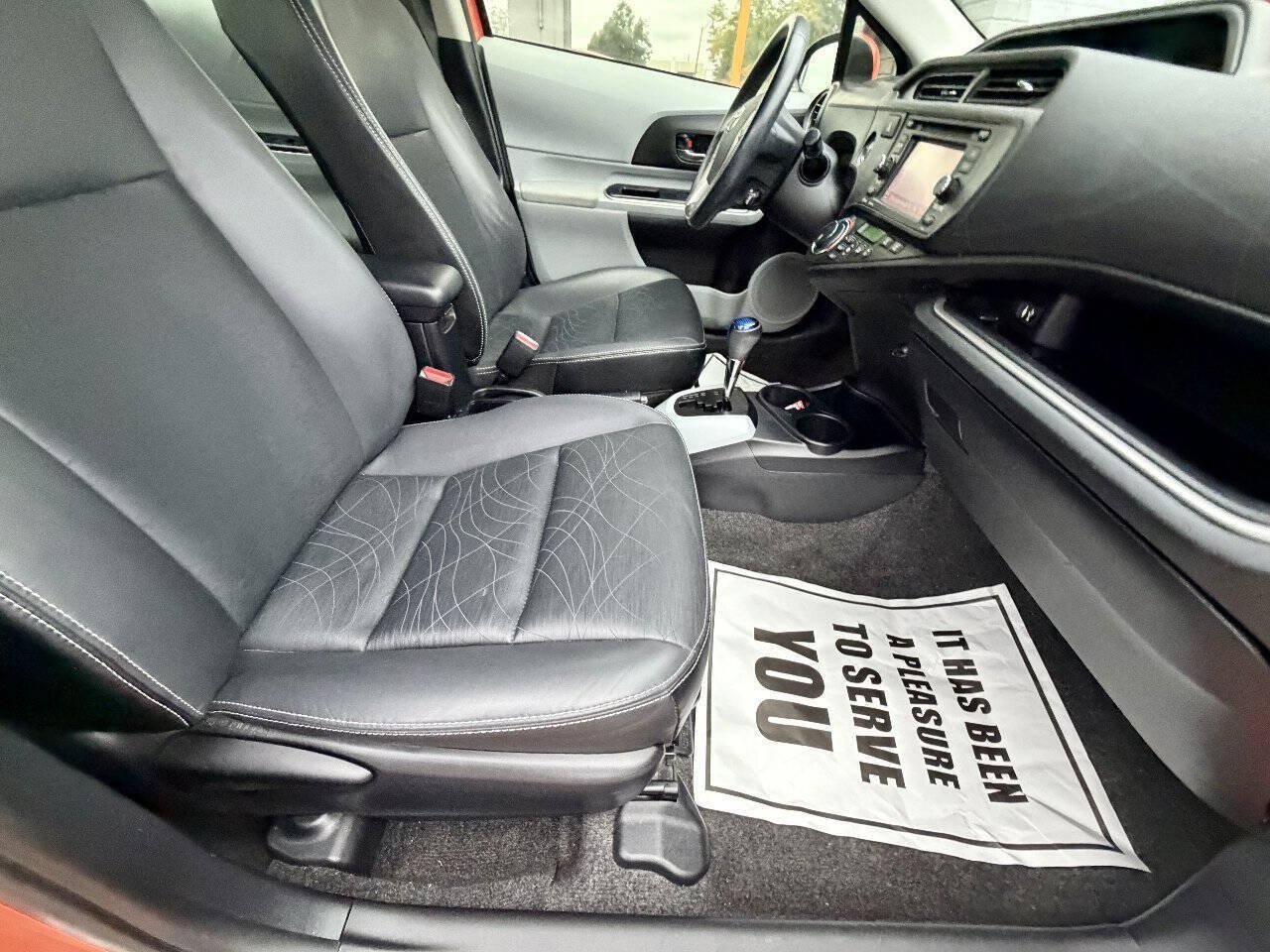 Used 2014 Toyota Prius C Four FWD image 28