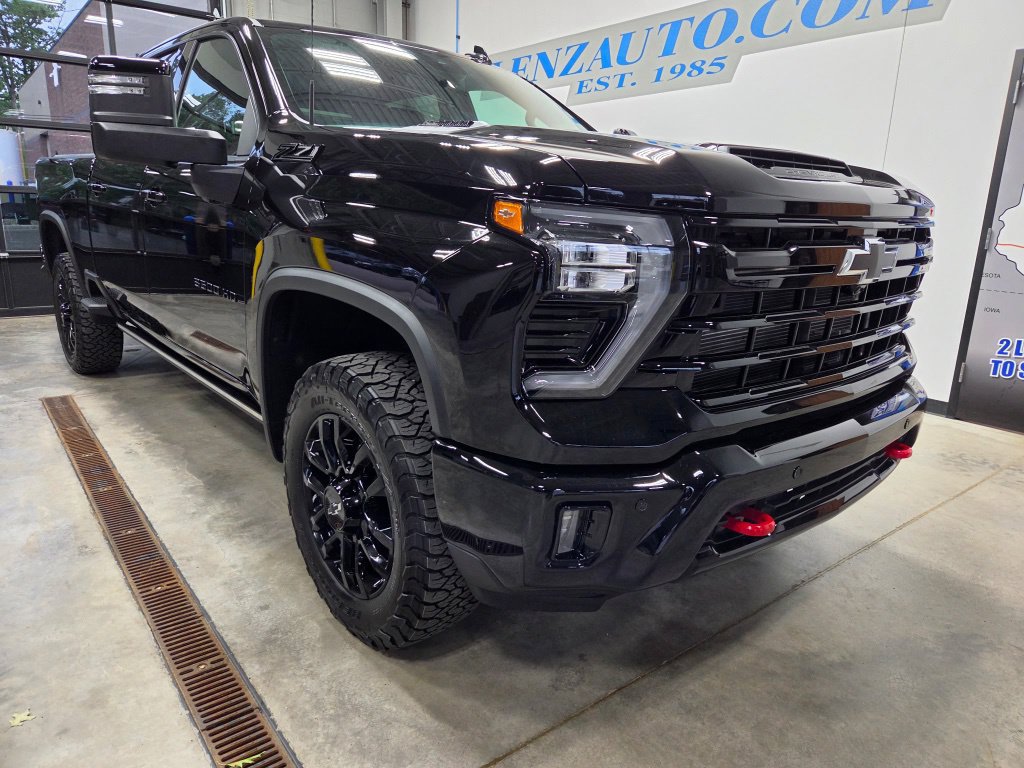 Used 2026 Chevrolet Silverado 3500 LTZ w/ Trail Boss Package AWD/4WD image 2