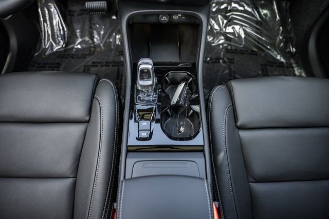 Used 2026 Volvo XC40 B5 Plus w/ Protection Package Premier image 28