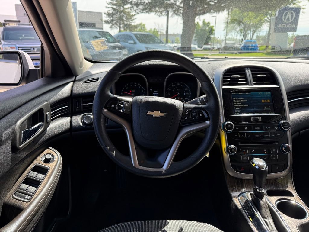 Used 2014 Chevrolet Malibu LT w/ Power Convenience Package FWD image 2
