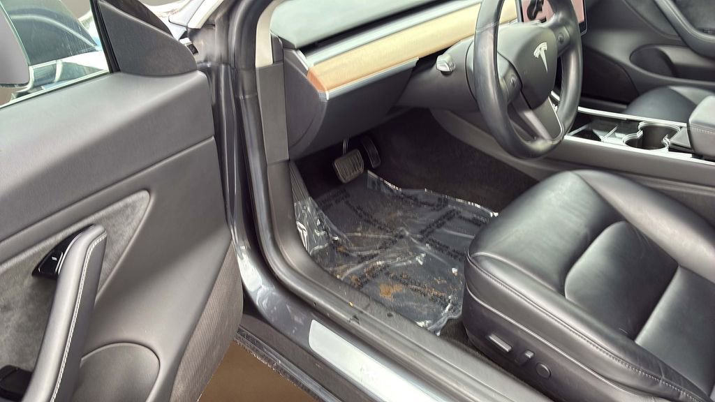 Used 2018 Tesla Model 3 Long Range image 14