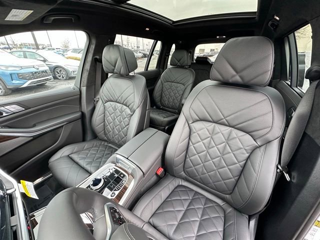 New 2026 BMW X7 xDrive40i image 28