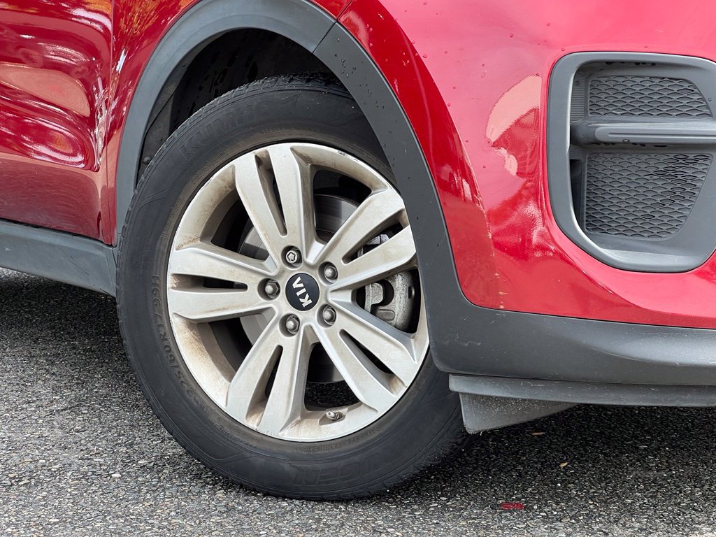 Used 2017 Kia Sportage LX FWD image 2