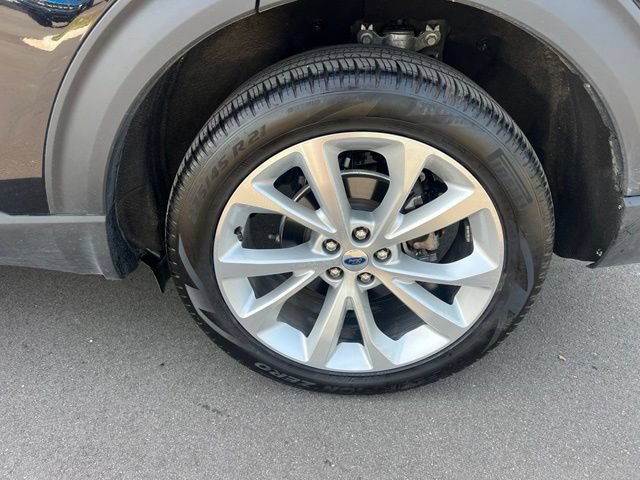 Used 2024 Ford Explorer Platinum w/ Technology Package AWD/4WD image 9