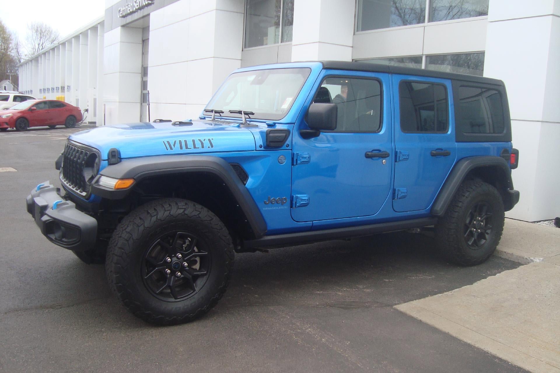 Used 2024 Jeep Wrangler Unlimited AWD/4WD image 1