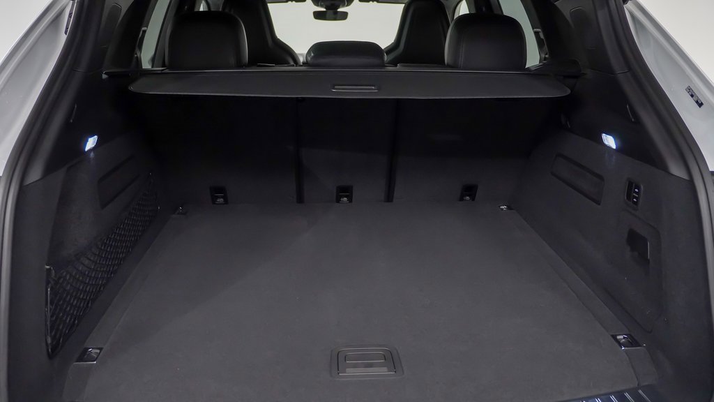 New 2025 Porsche Cayenne Turbo image 13