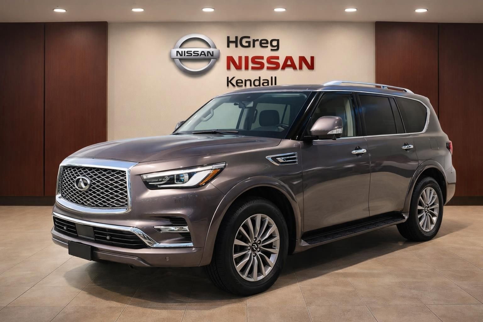 Used 2024 INFINITI QX80 Luxe RWD image 3