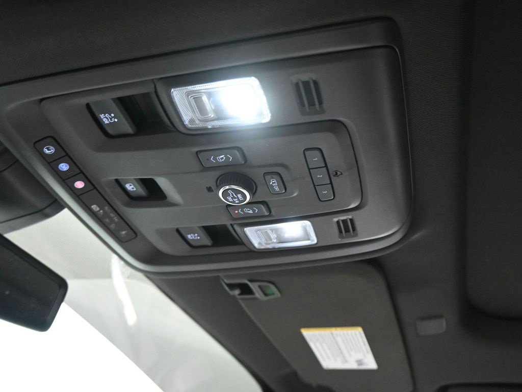 Used 2021 Chevrolet Tahoe Z71 w/ Z71 Off-Road Package image 23