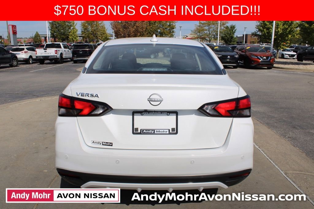 New 2025 Nissan Versa SV w/ Trunk Package FWD image 4
