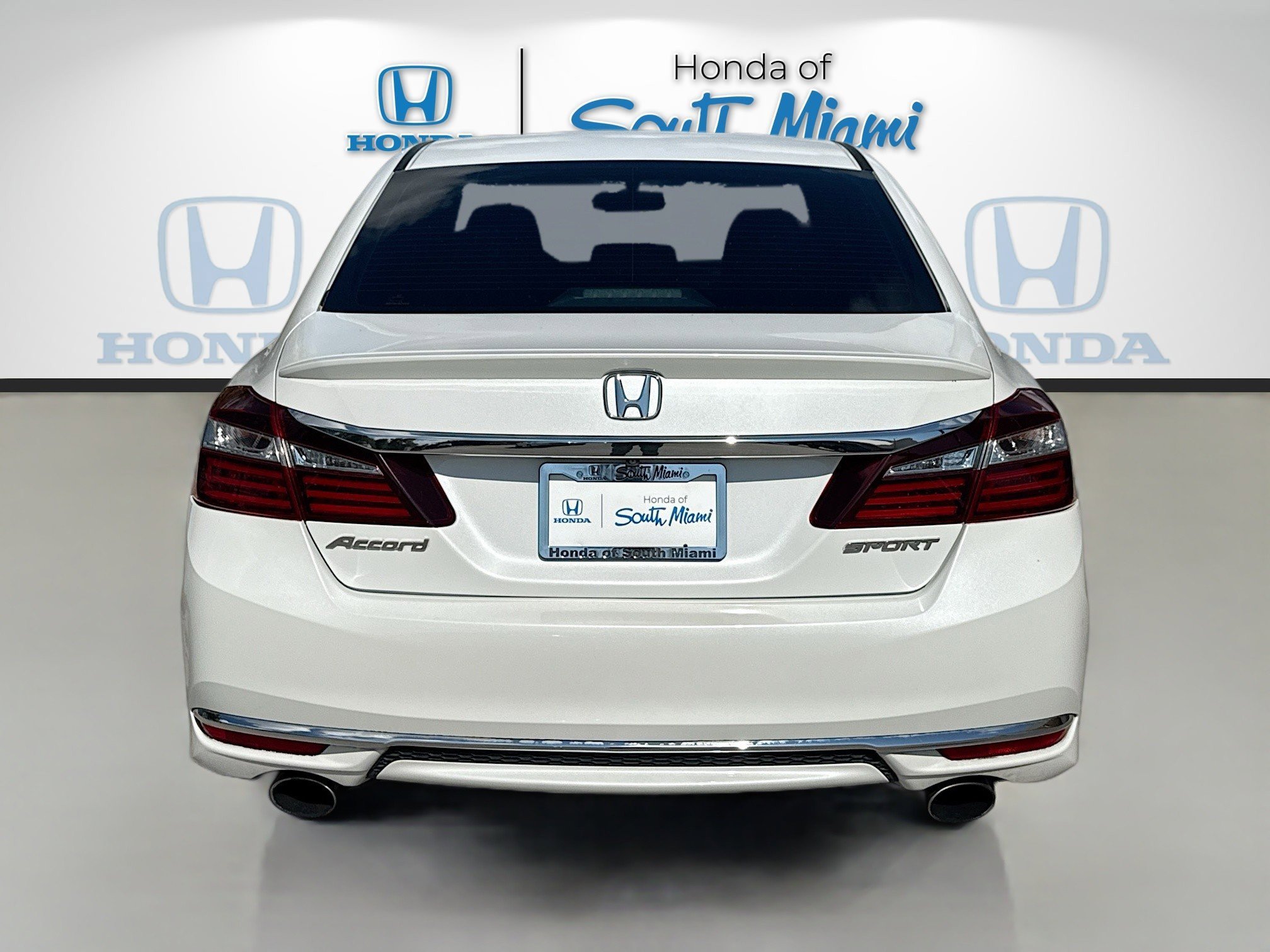 Used 2016 Honda Accord Sport image 6