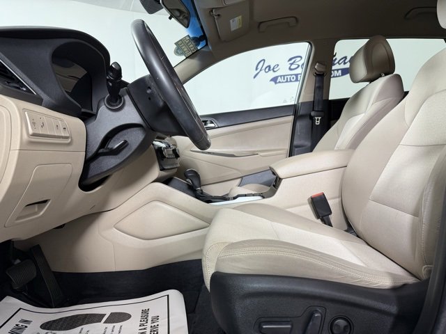 Used 2017 Hyundai Tucson Sport w/ Cargo Package image 11