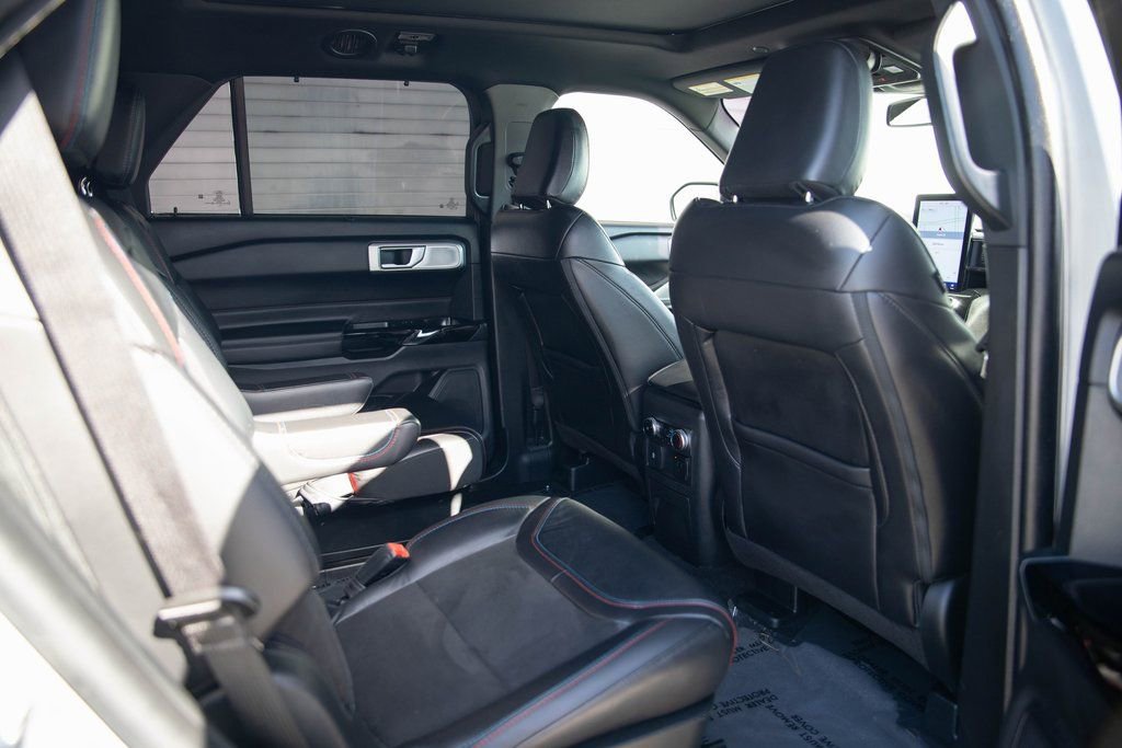 Used 2023 Ford Explorer ST w/ Equipment Group 401A image 14