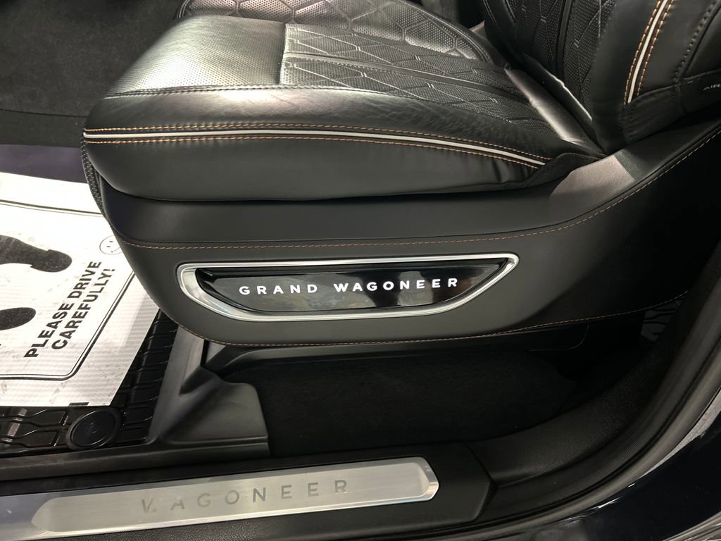 Used 2024 Jeep Grand Wagoneer L Series III w/ Rear Seat Video Group 1 AWD/4WD image 13