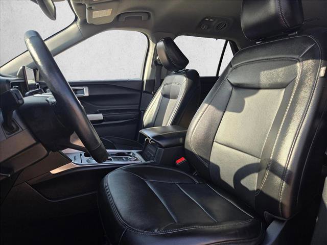 Used 2023 Ford Explorer Limited image 16