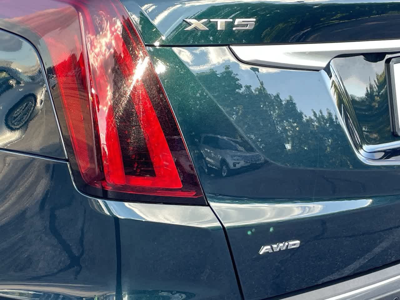 Certified 2024 Cadillac XT5 Premium Luxury AWD/4WD image 40