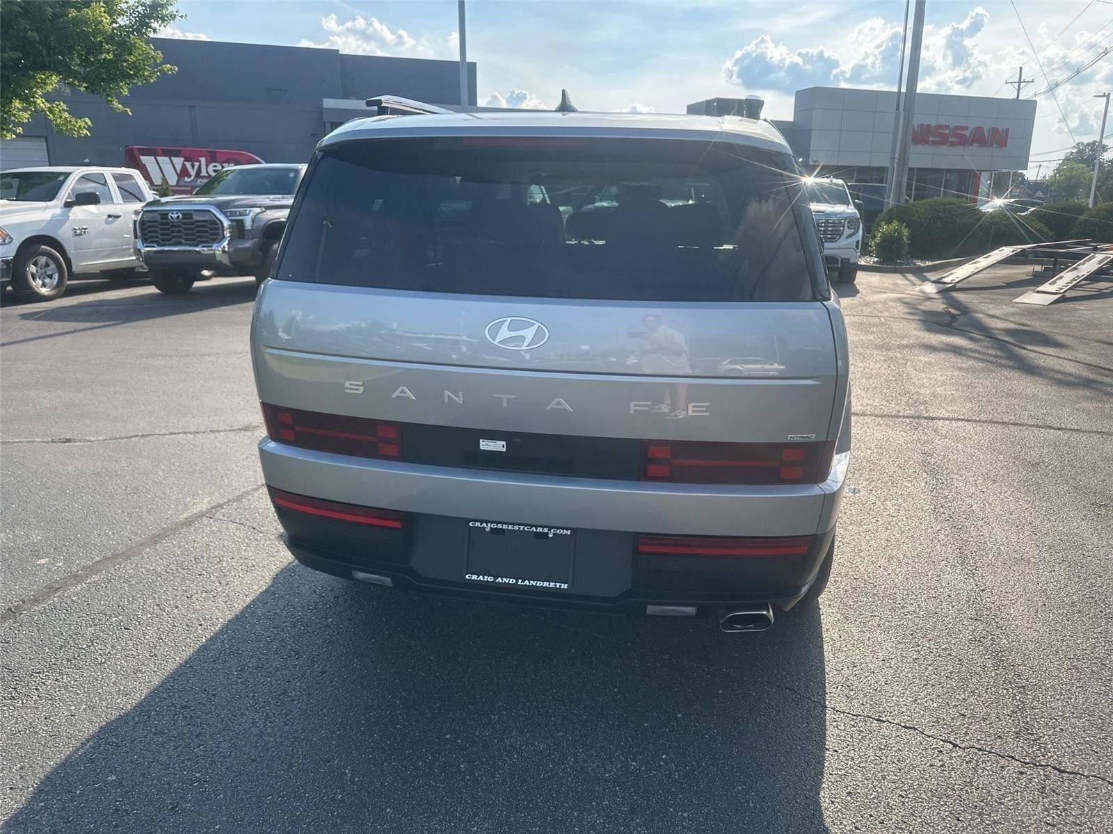 Used 2025 Hyundai Santa Fe SEL AWD/4WD image 4