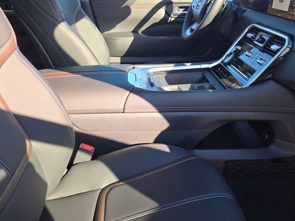 New 2026 Nissan Armada SL w/ Captain's Chari Seat Package image 7