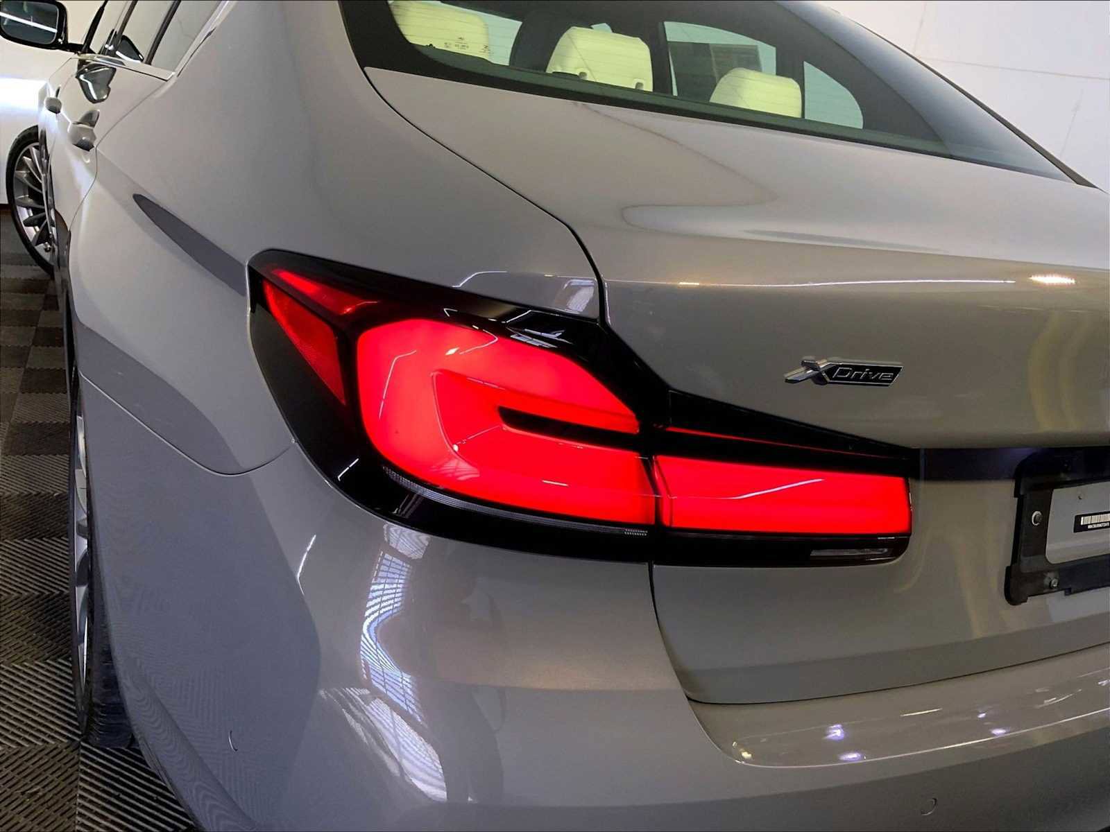 Used 2021 BMW 540i xDrive w/ Premium Package AWD/4WD image 30