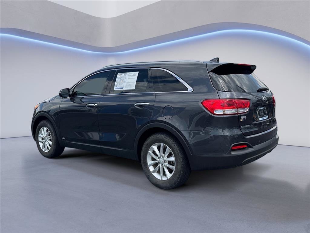 Used 2017 Kia Sorento AWD w/ LX Convenience Package image 5