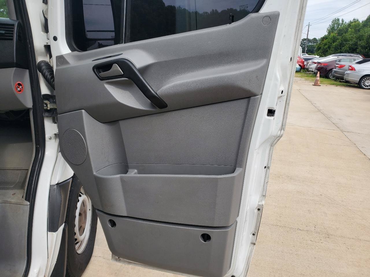 Used 2012 Freightliner Sprinter 2500 RWD image 7