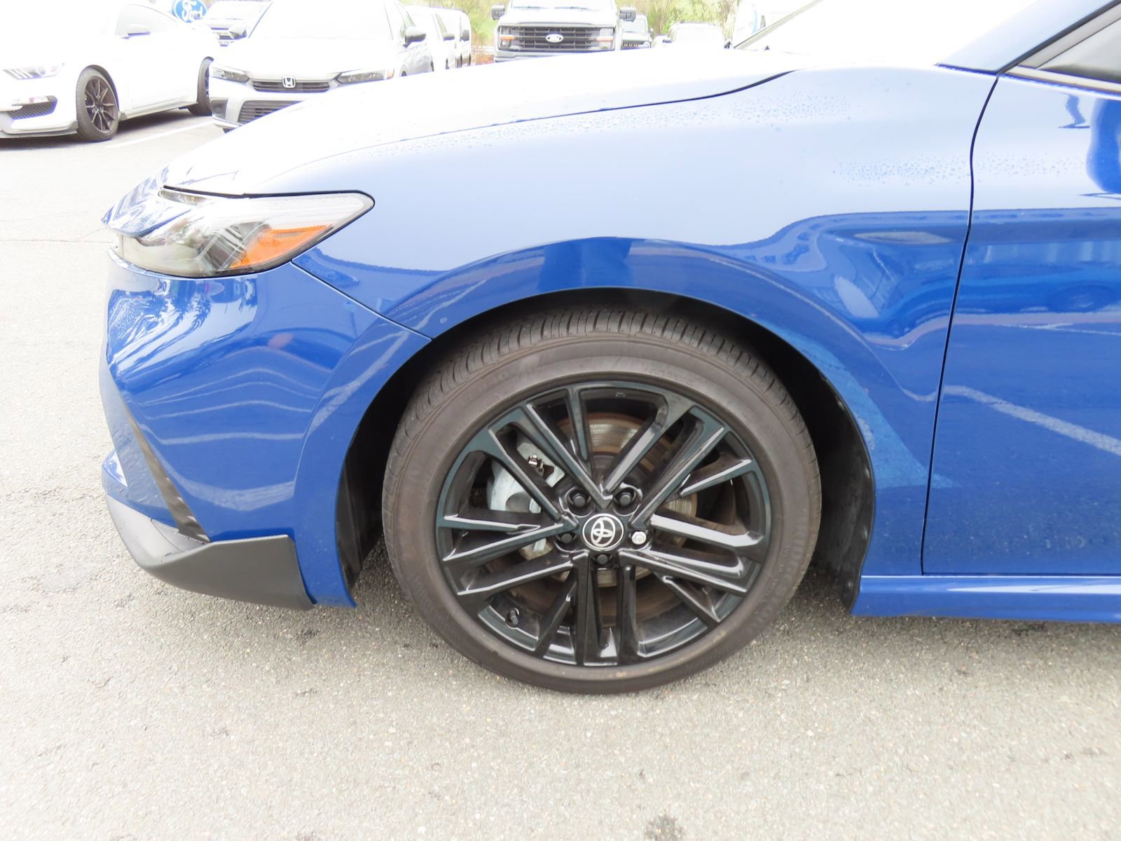 Used 2025 Toyota Camry SE w/ Multimedia Upgrade Package image 12
