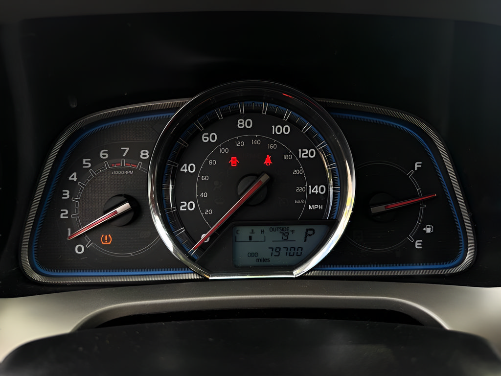 Used 2013 Toyota RAV4 Limited FWD image 23