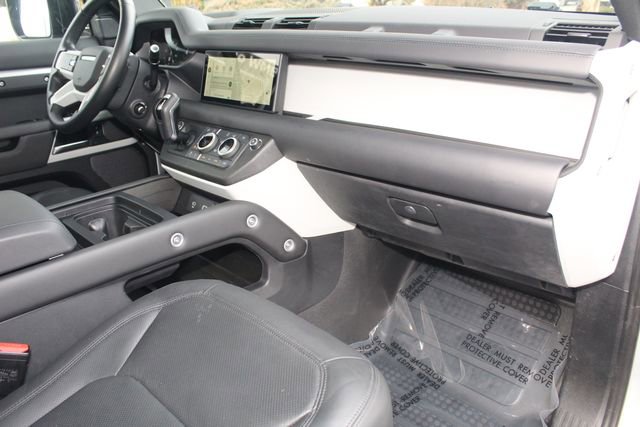Used 2024 Land Rover Defender 110 S image 27