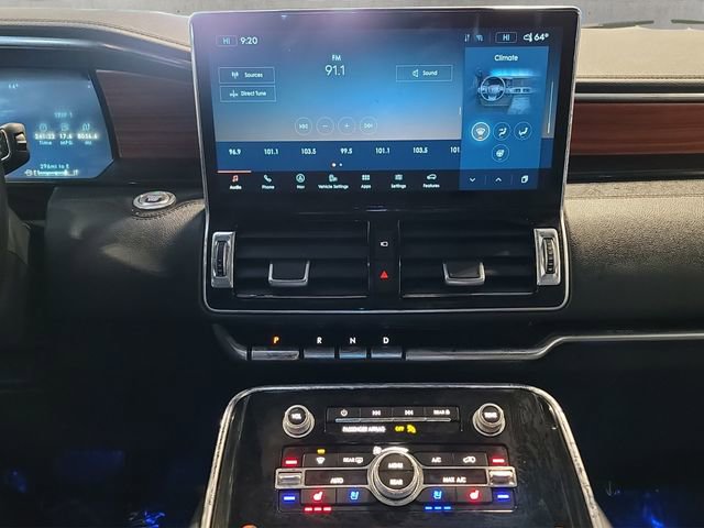 Used 2024 Lincoln Navigator Reserve image 16