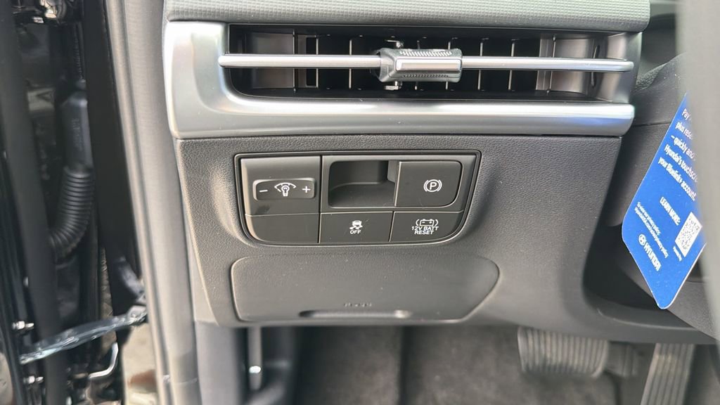 New 2026 Hyundai Tucson Blue SE AWD/4WD image 32