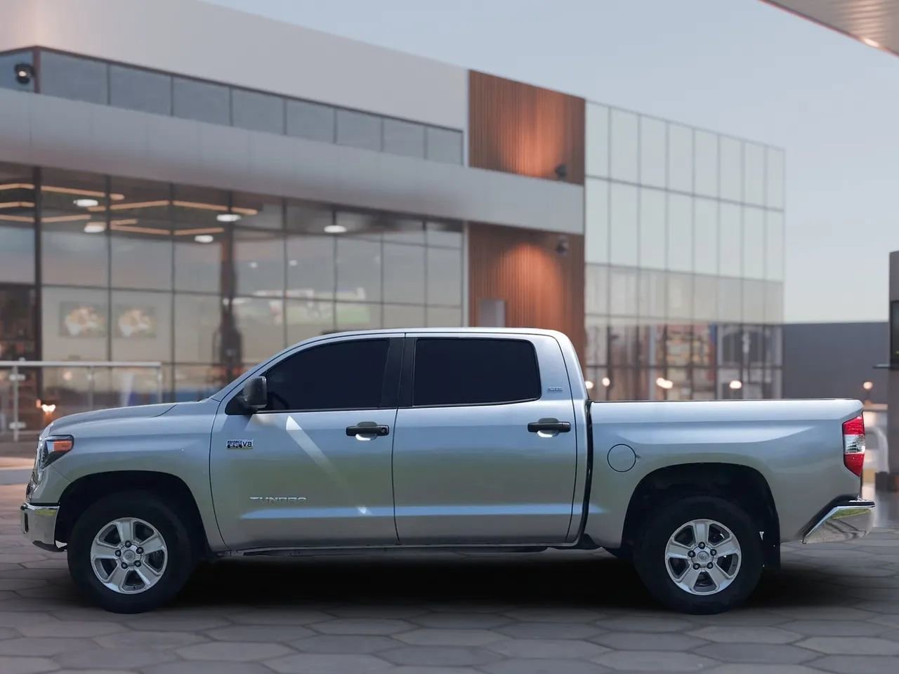 Used 2021 Toyota Tundra SR5 AWD/4WD image 8