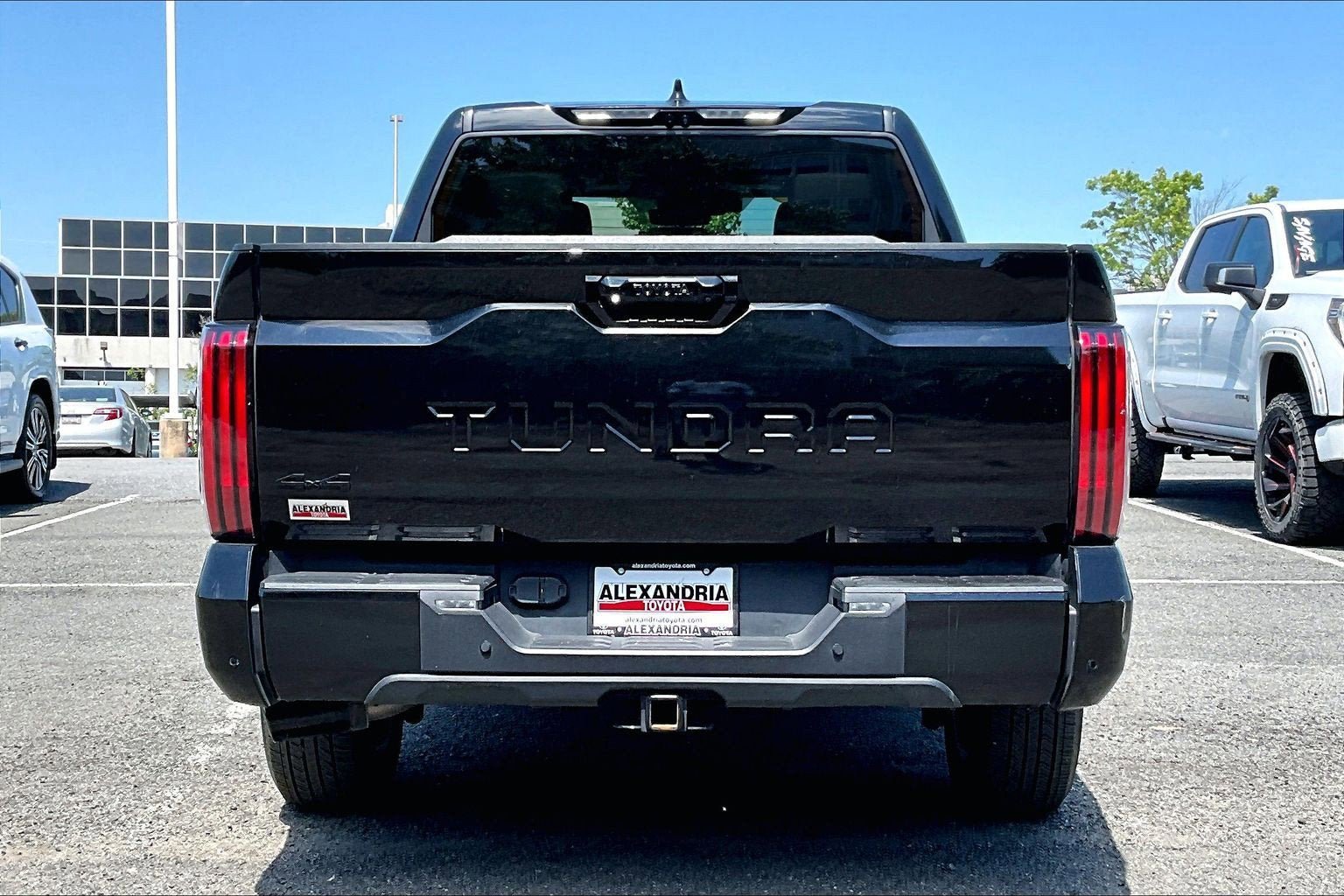 Used 2022 Toyota Tundra Platinum AWD/4WD image 4