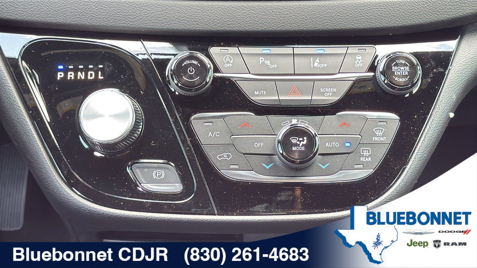 New 2026 Chrysler Voyager LX FWD image 24