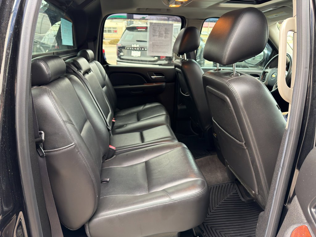 Used 2012 Chevrolet Avalanche LTZ image 10