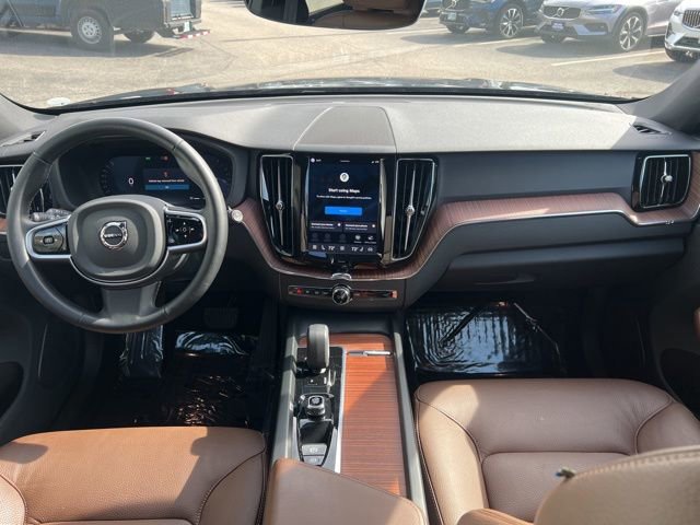 Certified 2025 Volvo XC60 B5 Plus image 20