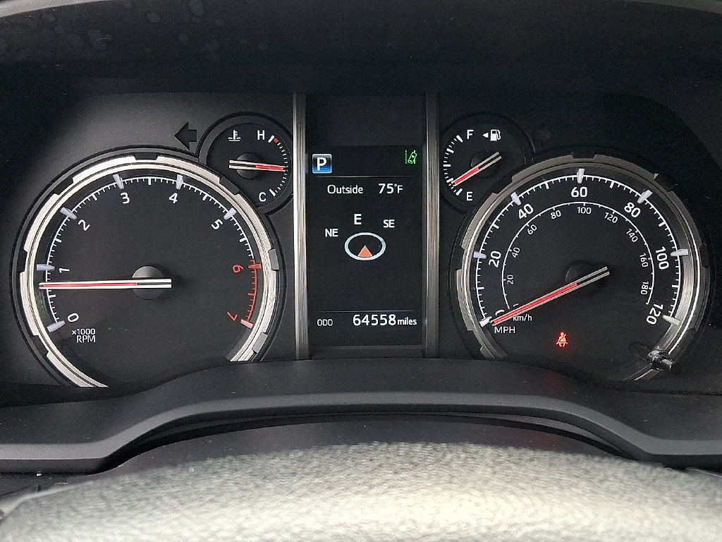 Used 2022 Toyota 4Runner TRD Off-Road Premium AWD/4WD image 23