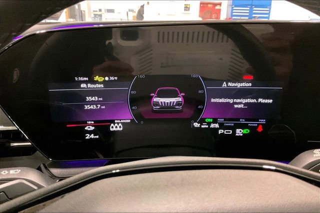 Used 2025 Audi Q6 e-tron Premium Plus w/ Premium Plus image 20