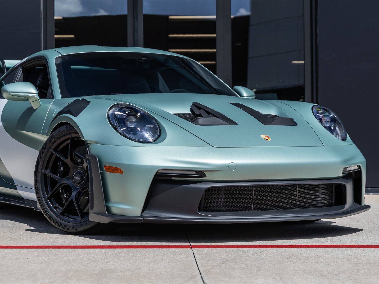 Certified 2024 Porsche 911 GT3 RS RWD image 10
