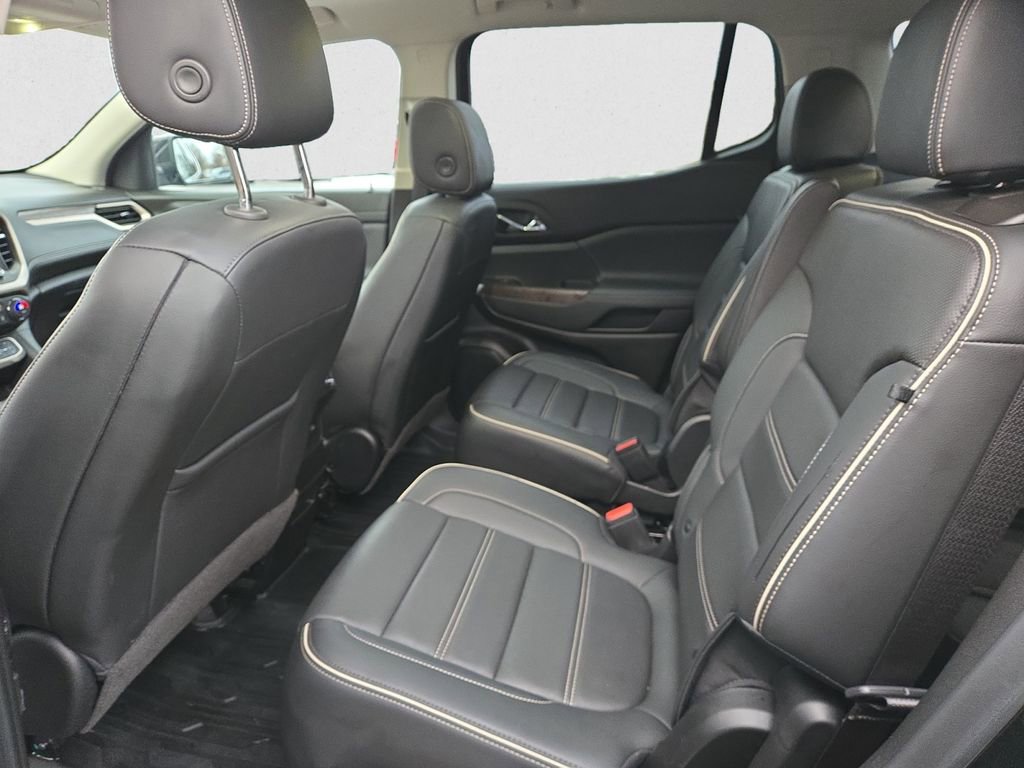 Used 2023 GMC Acadia Denali w/ Black Diamond Edition image 15