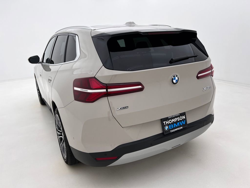Certified 2025 BMW X3 xDrive30i w/ Premium Package image 8
