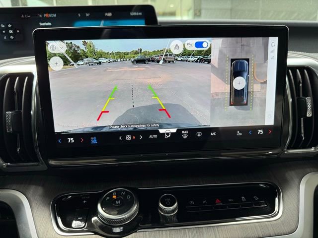Used 2026 Ford Expedition Platinum w/ Platinum Ultimate Package AWD/4WD image 22