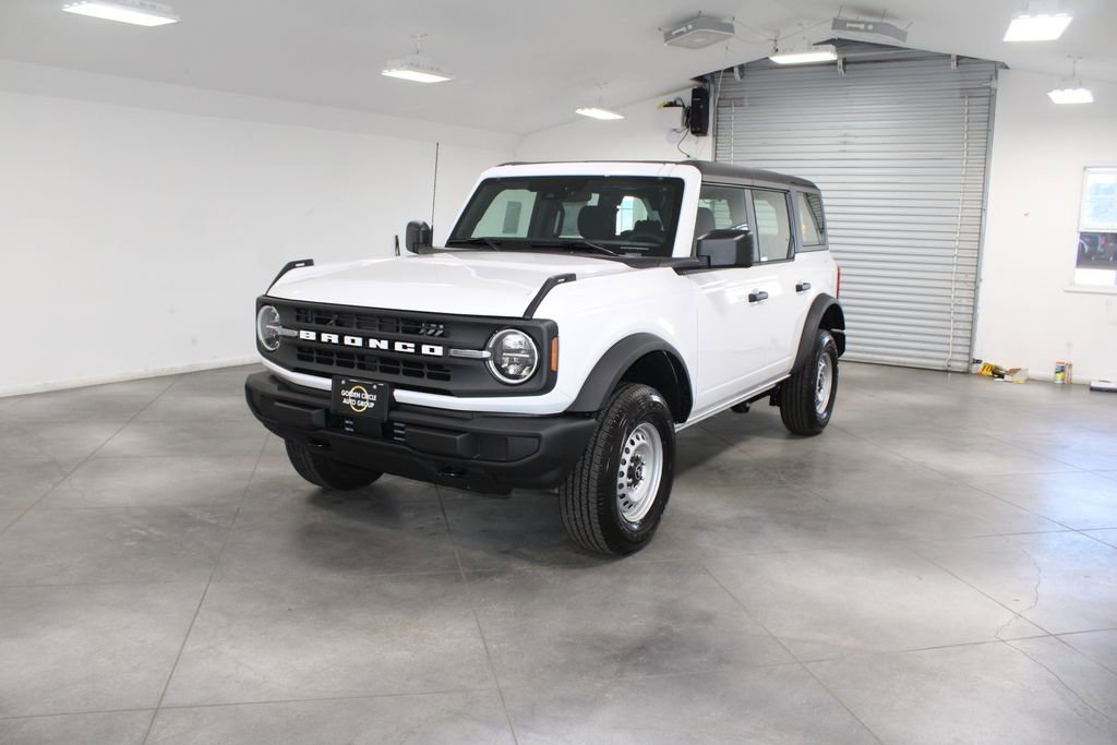 New 2025 Ford Bronco 4-Door image 3