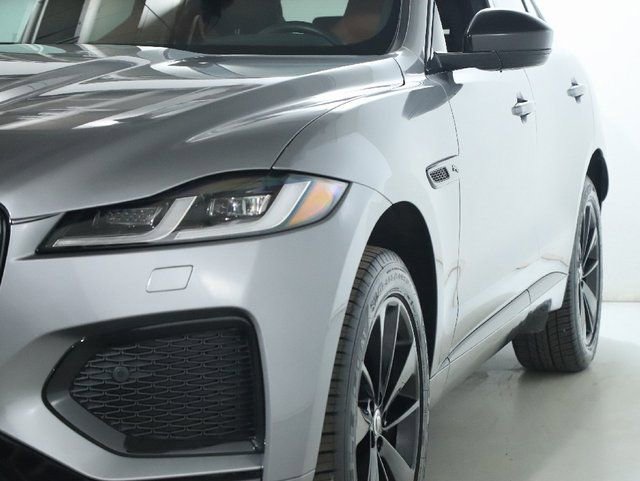 Certified 2025 Jaguar F-PACE R-Dynamic S image 14