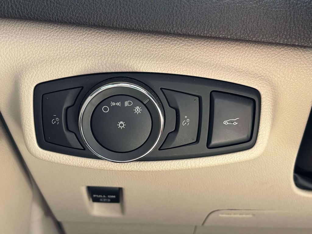 Used 2017 Lincoln MKC Select w/ Select Plus Package AWD/4WD image 10